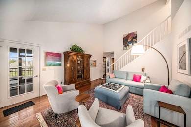 526 Galen Cir, Ann Arbor, MI 48103 - photo 5