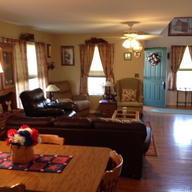 50 Crown Dr, Easton, PA 18040 - photo 7