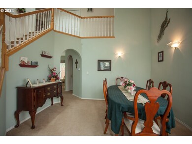 869 SW 26th St, Troutdale, OR 97060 - photo 7