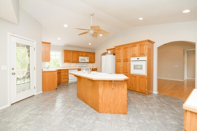 4700 Nottingham Dr-8