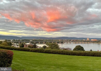 541 Bridgeview Dr, Lemoyne, PA 17043 - photo 4