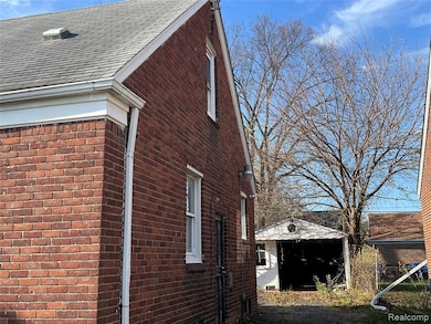 19315 Hubbell St, Detroit, MI 48235 - photo 2