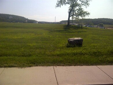 69 Berdella Ct, Cross Plains, WI 53528 - photo 3