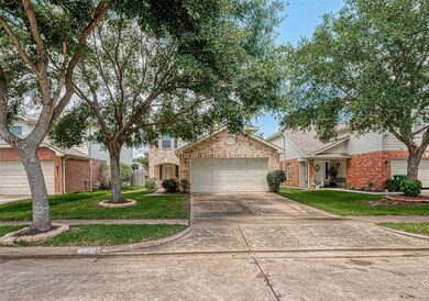 10847 Heathercliff Ln, Houston, TX 77075 - photo 4