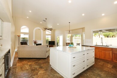 Larona_Kitchen_Pic (2)