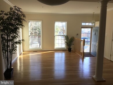 12 Stags Leap Ct, Germantown, MD 20874 - photo 2