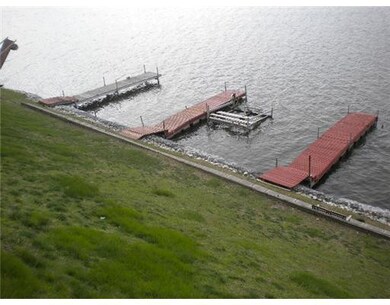 840 Cliffs #104 unit 104, Ypsilanti, MI 48198 - photo 2