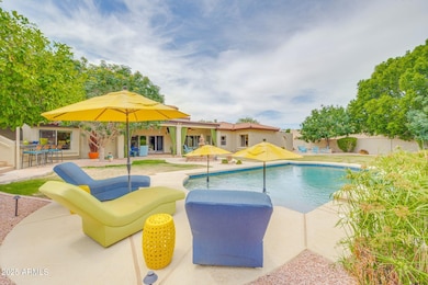 PRIVATE POOL