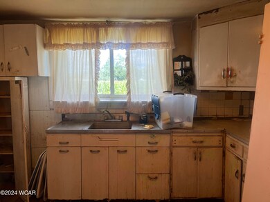 2845 Greely 6