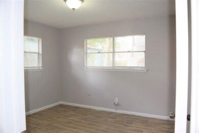 7033 Kinney St unit A, Houston, TX 77087 - photo 6