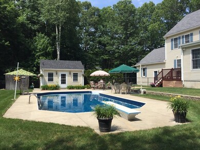 10 Gates Farm Cir, Haverhill, MA 01832 - photo 4