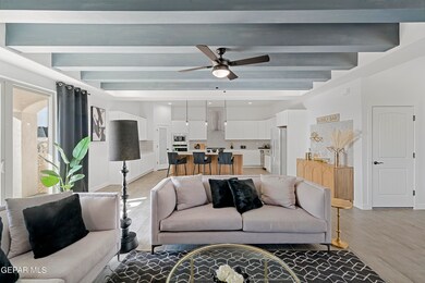 910 Bromyard Dr, Horizon City, TX 79928 - photo 3