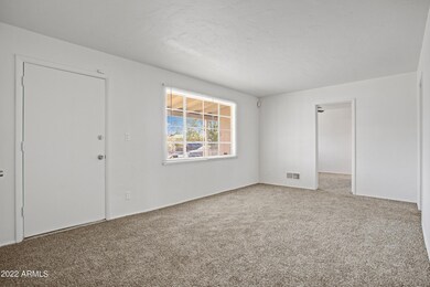 003_Living Room