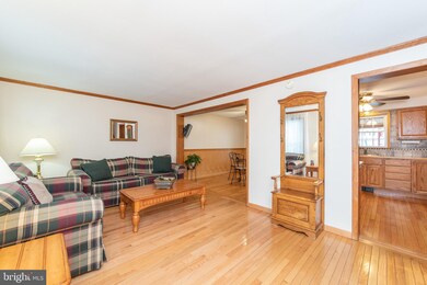 12119 Buttonwood Ln, Middle River, MD 21220 - photo 4