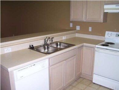 2424 Trailwood Dr, Cantonment, FL 32533 - photo 4