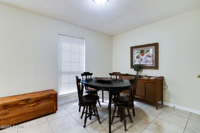 5-web-or-mls-313 Rue Louis XIV H-4