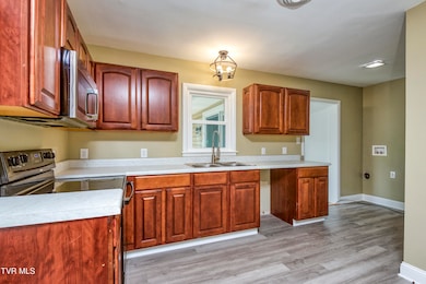 1140 Foxcroft Rd, Bristol, VA 24201 - photo 6