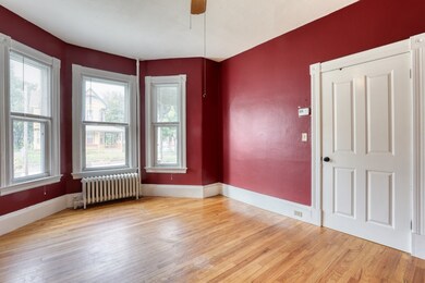 524 Pleasant St unit C, Holyoke, MA 01040 - photo 2
