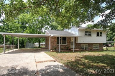 2431 Woodleaf Dr, Gastonia, NC 28052 - photo 2