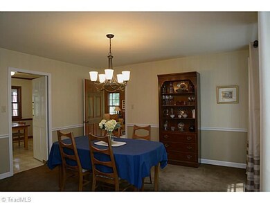 401 Pinewood Rd, Asheboro, NC 27205 - photo 5