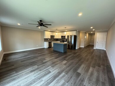 108 Mammoth Rd unit B, Hooksett, NH 03106 - photo 4