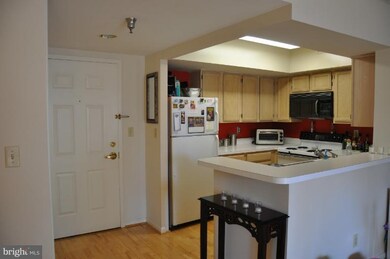 The Charleston unit 908, Arlington, VA 22201 - photo 4