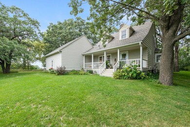 Large front lawn perfect for yard games