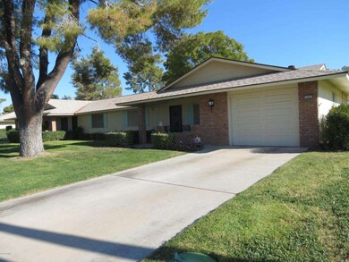 Front with nice front patio