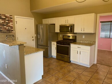 8882 S Desert Valley Way, Tucson, AZ 85747 - photo 6