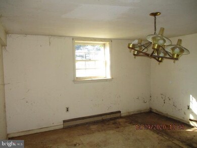 7913 Frys Ln, Windsor Mill, MD 21244 - photo 5