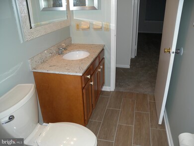 3905A Fenwick Ln unit 3905, Mount Laurel, NJ 08054 - photo 7