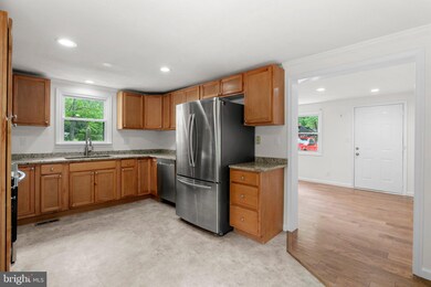 10704 Elk Dr, Fredericksburg, VA 22407 - photo 7