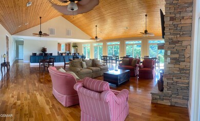 HP Clubhouse 5