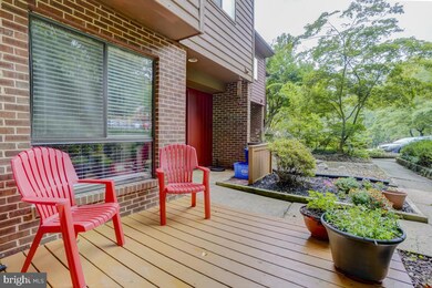 2251 Chestnut Burr Ct, Reston, VA 20191 - photo 4