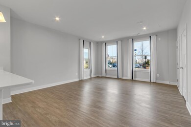 42587 Burbank Terrace, Sterling, VA 20166 - photo 5