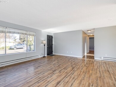 261 E 13th St, Lafayette, OR 97127 - photo 5