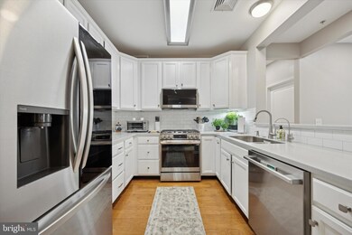 523 Creekside Dr unit B55, Brookhaven, PA 19015 - photo 6