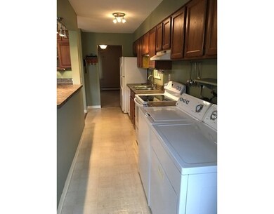 72 Robinridge Rd unit 72, Chicopee, MA 01022 - photo 4