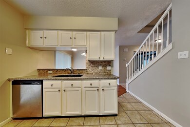 12 N Brook Pebble Ct, Spring, TX 77380 - photo 4