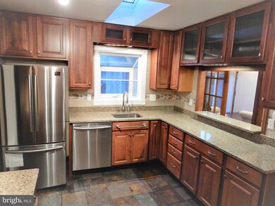 2247 Misthaven Ln, Gambrills, MD 21054 - photo 2