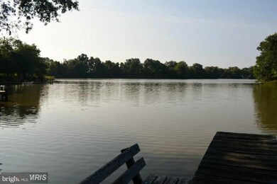 4078 Honeysuckle Dr, Edgewater, MD 21037 - photo 2