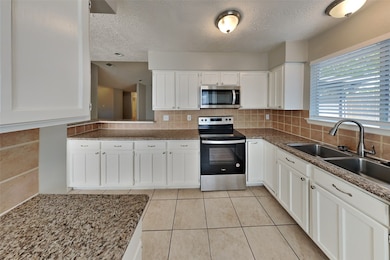 16731 Pebbleglen Dr, Houston, TX 77095 - photo 5