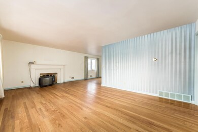 2698 Woodstock