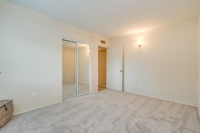 6979 Golf Links Circle-29