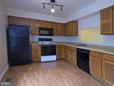 15009 Bridgeport Dr unit X, Dumfries, VA 22025 - photo 6