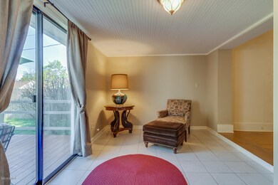 408 S Elm St, Three Oaks, MI 49128 - photo 4