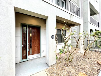 802 Waverly St unit D, Houston, TX 77007 - photo 2