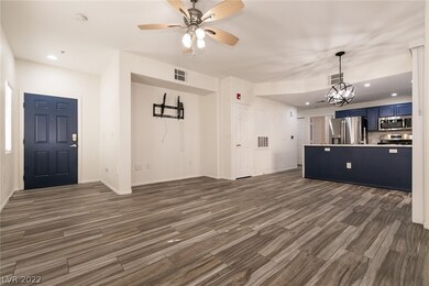 2BED/2BATH REMOELDED WITH HIGH QUALITY FINISHES AN
