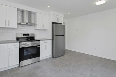 22 Hackett Cir N, Stamford, CT 06906 - photo 4