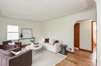 3_Living Room-1(11)